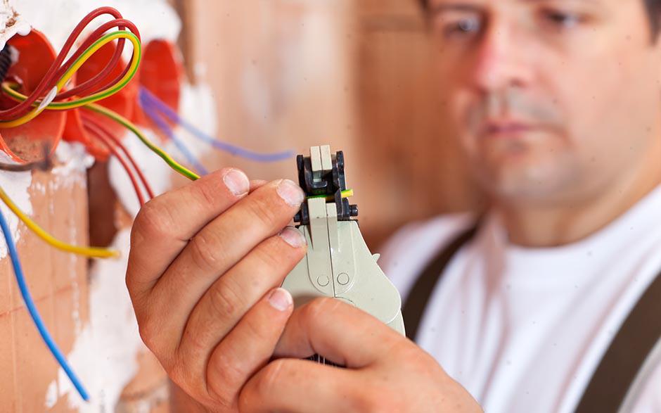 installateur électricien Paris 4